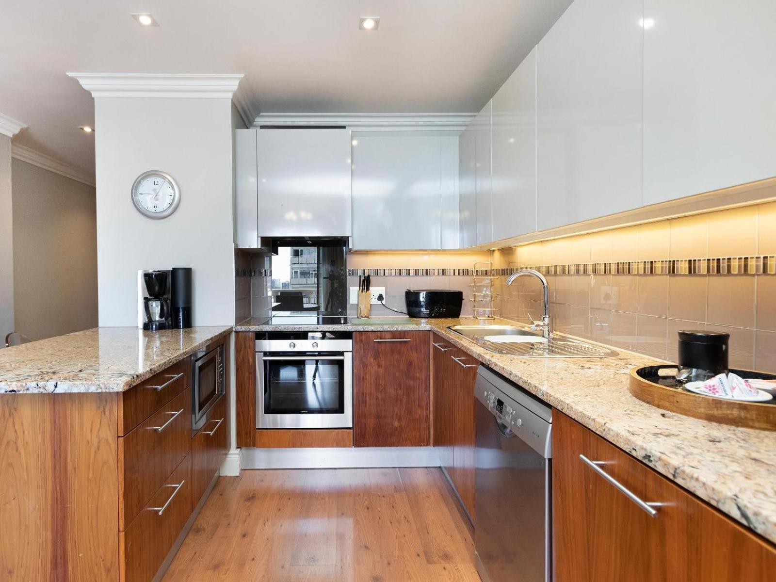 Cape Royale Apartments With Cape Finest Cape Town Room photo