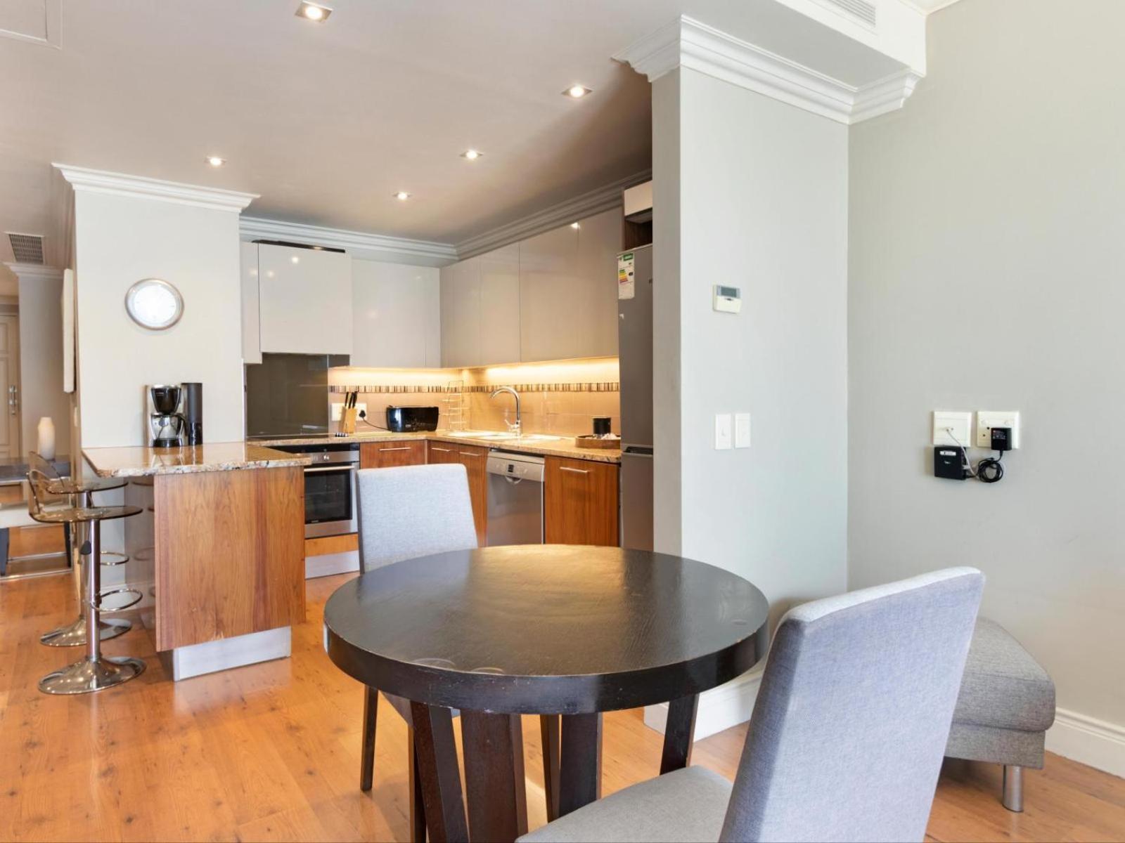 Cape Royale Apartments With Cape Finest Cape Town Room photo