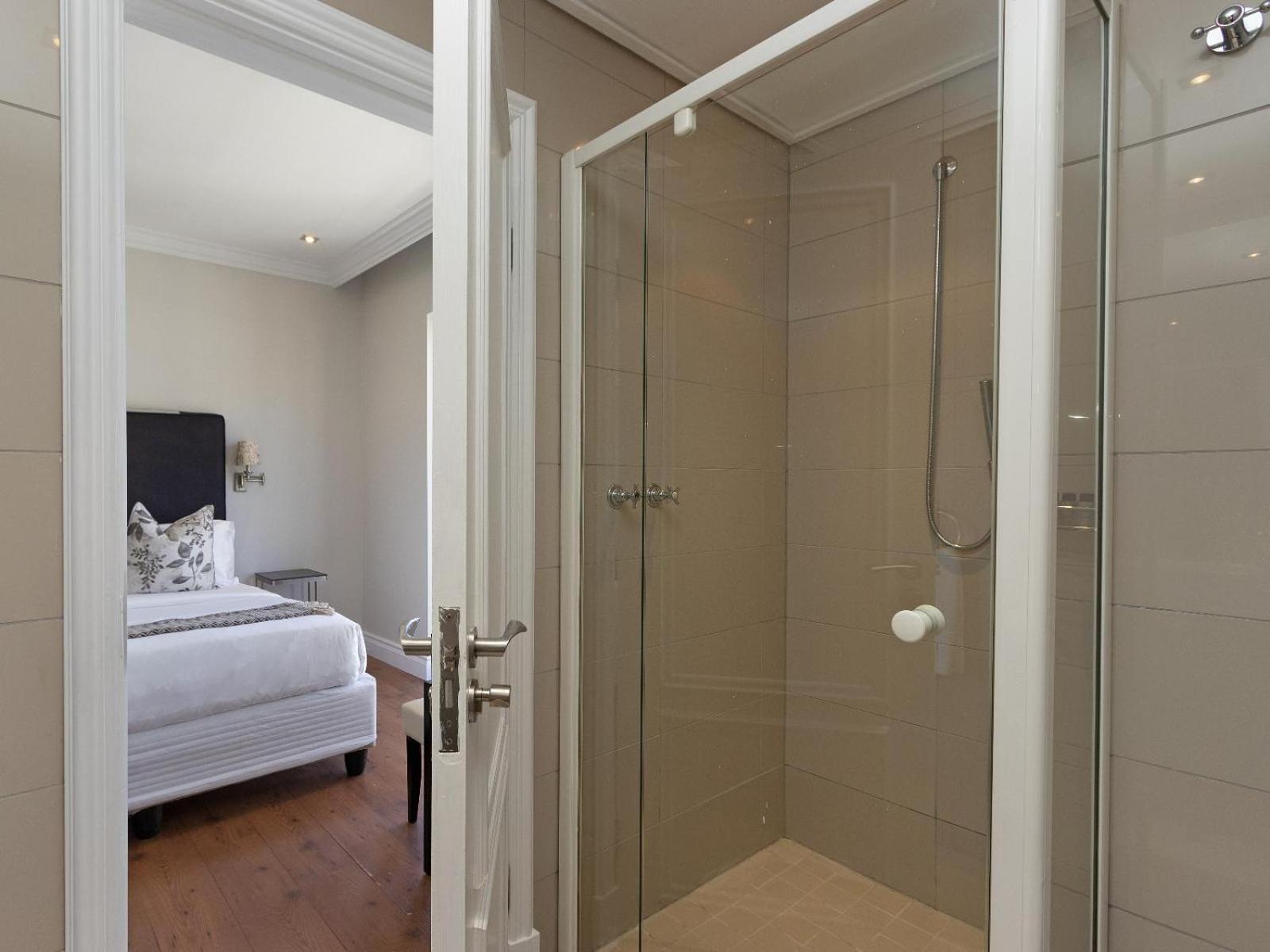 Cape Royale Apartments With Cape Finest Cape Town Room photo