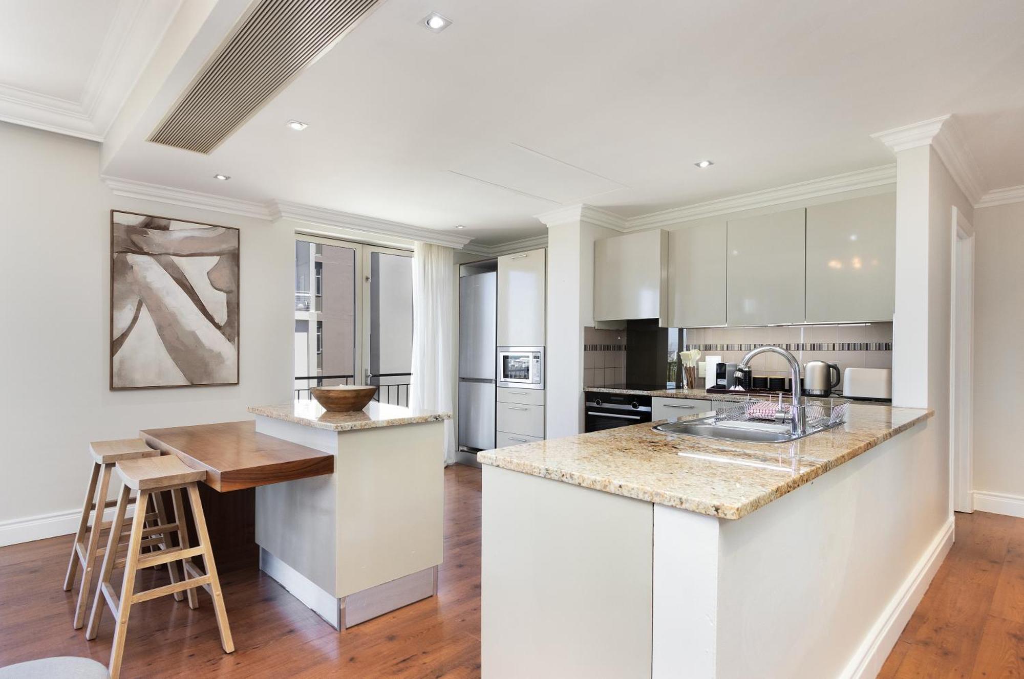 Cape Royale Apartments With Cape Finest Cape Town Room photo