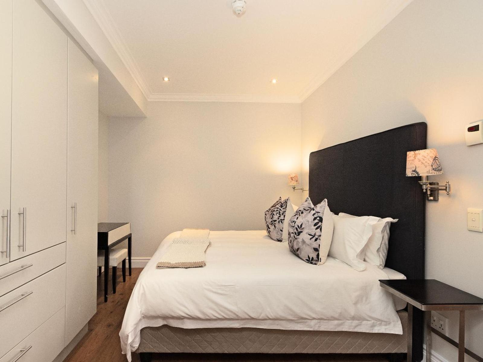 Cape Royale Apartments With Cape Finest Cape Town Room photo
